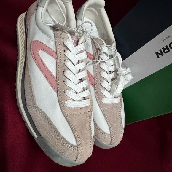 Tretorn Ladies' Rawlins Sneaker - Picture 8 of 8